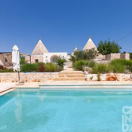 Trullo Glicine * Ostuni