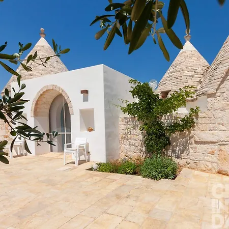 Holiday home Trullo Glicine *